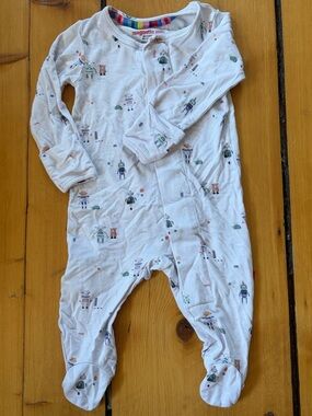 Magnetic Me newborn robot sleeper